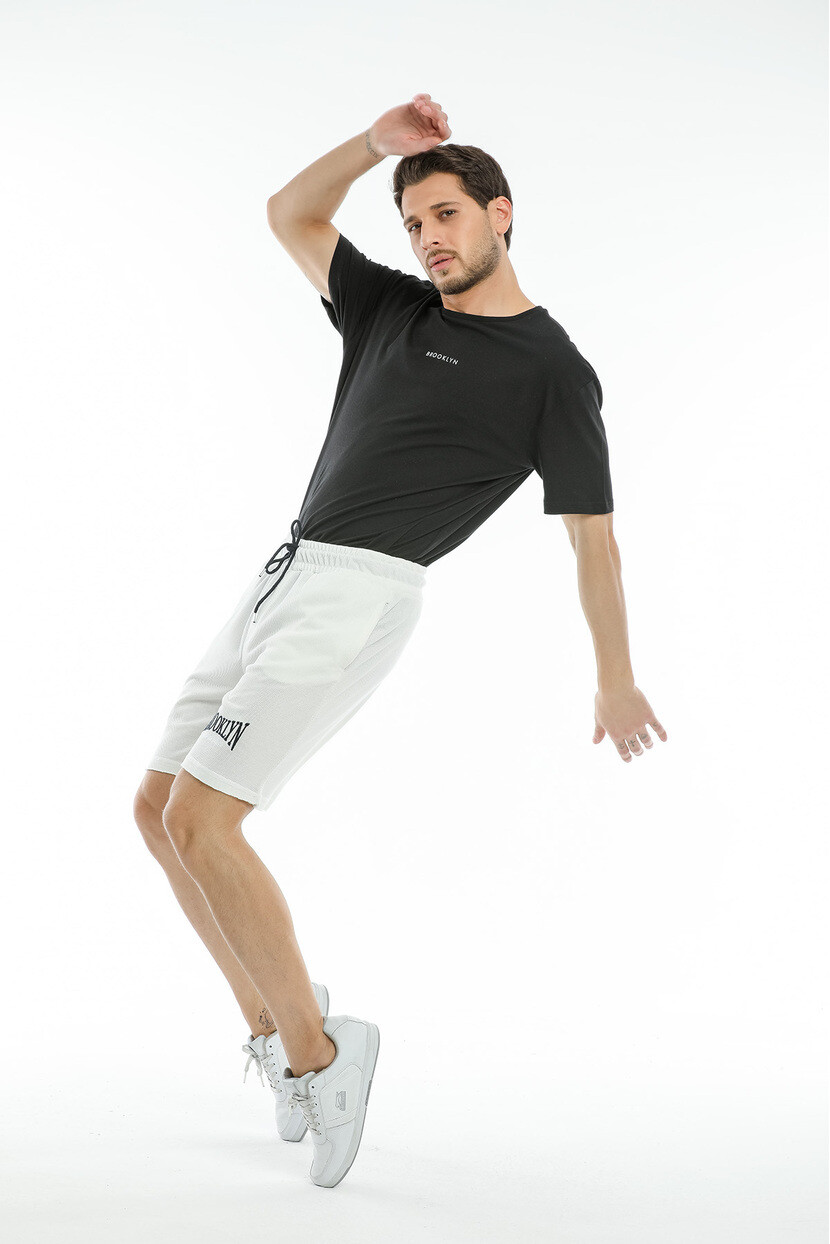 Twenty3  Erkek Basic Brooklyn  Nakışlı  Cepli Beli Bağcıklı Şort 