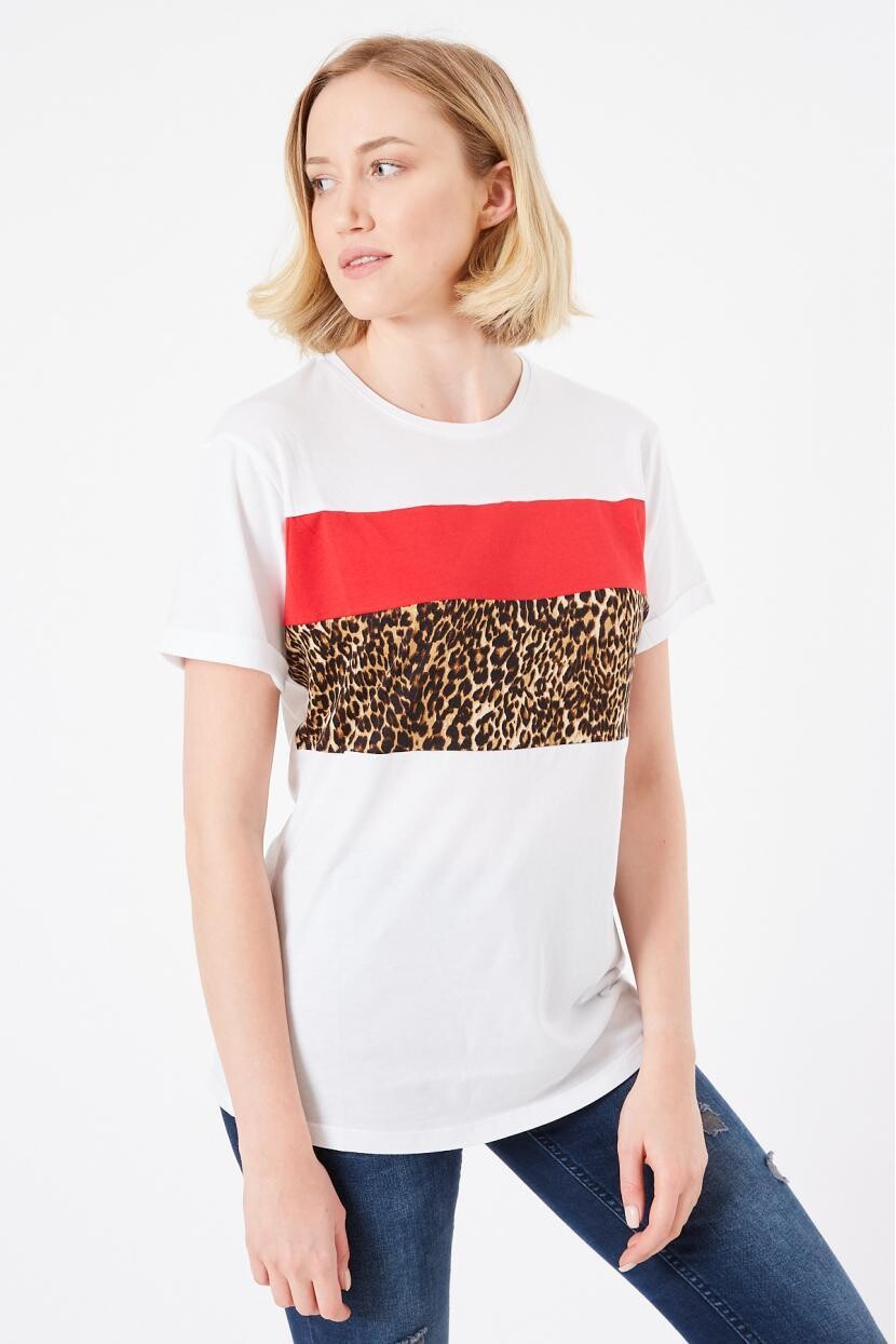 Twenty3 Kadın Önü Parçalı ve Baskılı Basic T-shirt 