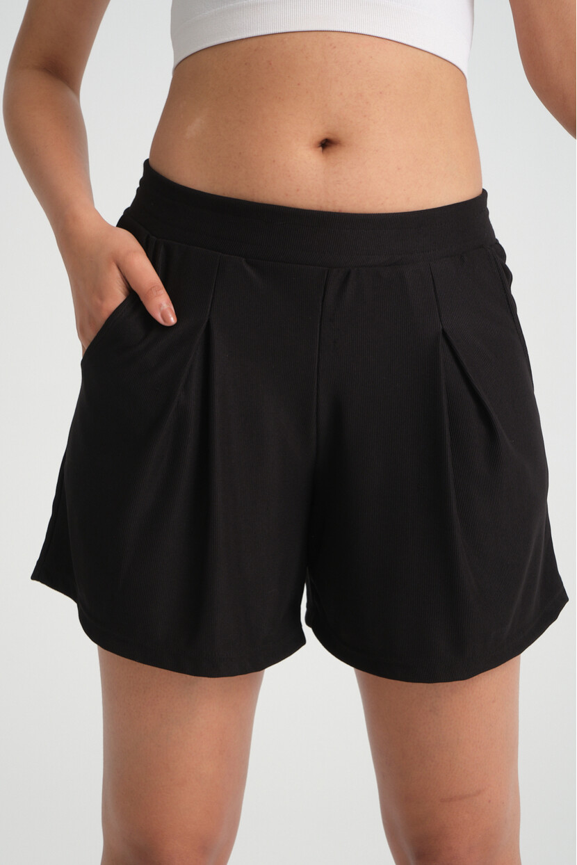 Twenty3 Kadın Beli Lastikli Cepli Pileli  Kısa Rahat Kesim Krep Şort