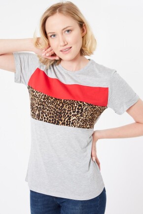 Twenty3 Kadın Önü Parçalı ve Baskılı Basic T-shirt 